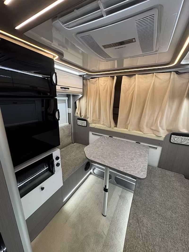 Modern Style 4-Person Pickup C - огляд і ціна Outdoor Camping Trailer